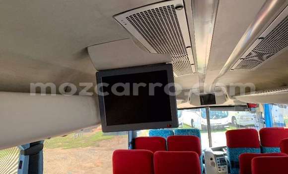 Buy Used Volvo F4 White Truck in Maputo in Maputo Buy Used Volvo F4 White Truck in Maputo in Maputo