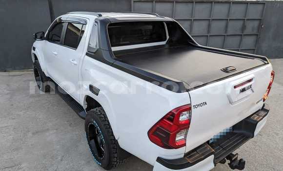 Comprar Usado Toyota REVO CAB Z-EDITION Branco Carro em Maputo em Maputo Comprar Usado Toyota REVO CAB Z-EDITION Branco Carro em Maputo em Maputo