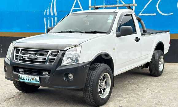 Comprar Usado Isuzu D-max Spacecab 2 dr Branco Carro em Maputo em Maputo Comprar Usado Isuzu D-max Spacecab 2 dr Branco Carro em Maputo em Maputo