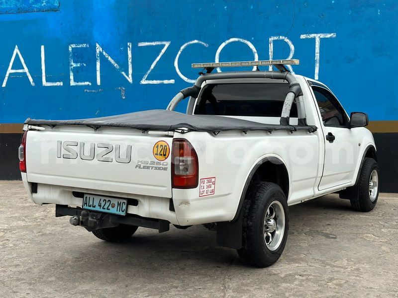 Big with watermark isuzu d max spacecab 2 dr maputo maputo 18311