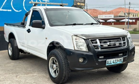 Comprar Usado Isuzu D-max Spacecab 2 dr Branco Carro em Maputo em Maputo Comprar Usado Isuzu D-max Spacecab 2 dr Branco Carro em Maputo em Maputo