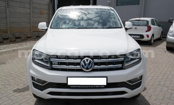 Nunua Ilio tumika Volkswagen Amarok Nyeupe Gari ndani ya Maputo nchini Maputo