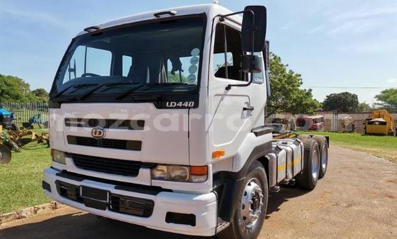 Tenga Tsaru Nissan UD Chena Rori in Maputo in Maputo Tenga Tsaru Nissan UD Chena Rori in Maputo in Maputo