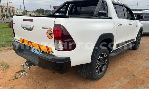 Buy Used Toyota Hiluxe Revo White Car in Maputo in Maputo Buy Used Toyota Hiluxe Revo White Car in Maputo in Maputo