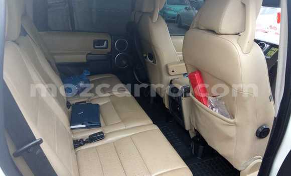 Nunua Ilio tumika Land Rover Discovery Nyeupe Gari ndani ya Maputo nchini Maputo Nunua Ilio tumika Land Rover Discovery Nyeupe Gari ndani ya Maputo nchini Maputo