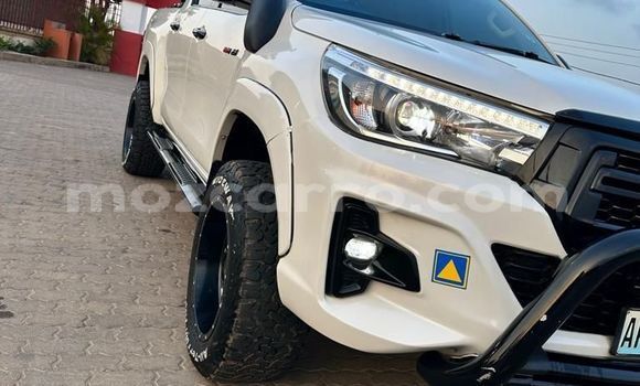 Buy Used Toyota Hiluxe Revo White Car in Maputo in Maputo Buy Used Toyota Hiluxe Revo White Car in Maputo in Maputo