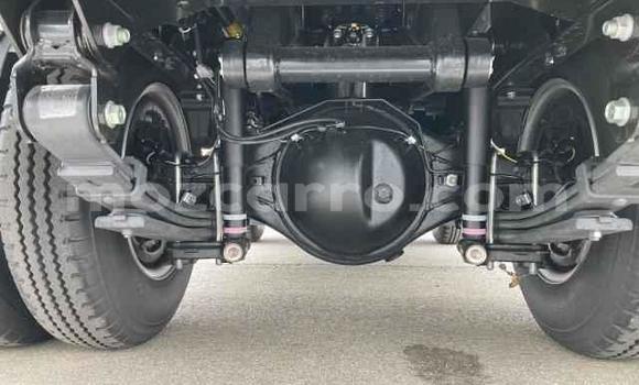 Nunua Ilio tumika Toyota Dyna Nyeupe Gari ndani ya Maputo nchini Maputo Nunua Ilio tumika Toyota Dyna Nyeupe Gari ndani ya Maputo nchini Maputo