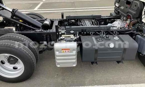 Nunua Ilio tumika Toyota Dyna Nyeupe Gari ndani ya Maputo nchini Maputo Nunua Ilio tumika Toyota Dyna Nyeupe Gari ndani ya Maputo nchini Maputo