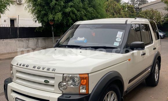 Buy Used Land Rover Discovery White Car in Maputo in Maputo Buy Used Land Rover Discovery White Car in Maputo in Maputo