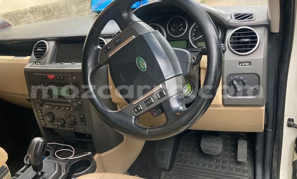 Buy Used Land Rover Discovery White Car in Maputo in Maputo Buy Used Land Rover Discovery White Car in Maputo in Maputo
