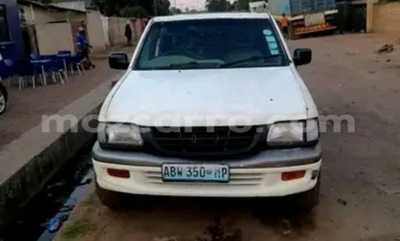 Tenga Tsaru Isuzu KB Chena Mota in Maputo in Maputo Tenga Tsaru Isuzu KB Chena Mota in Maputo in Maputo