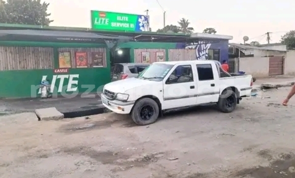 Tenga Tsaru Isuzu KB Chena Mota in Maputo in Maputo Tenga Tsaru Isuzu KB Chena Mota in Maputo in Maputo