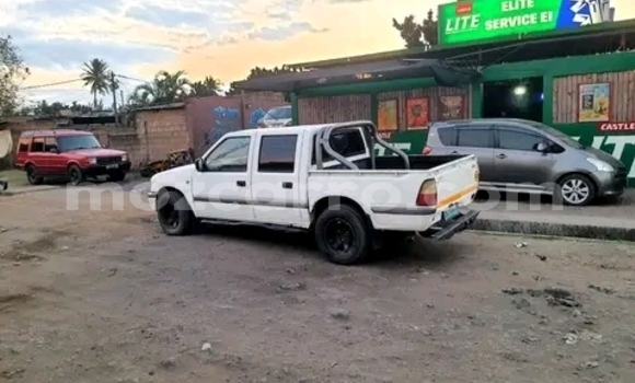 Tenga Tsaru Isuzu KB Chena Mota in Maputo in Maputo Tenga Tsaru Isuzu KB Chena Mota in Maputo in Maputo
