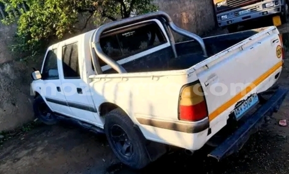 Tenga Tsaru Isuzu KB Chena Mota in Maputo in Maputo Tenga Tsaru Isuzu KB Chena Mota in Maputo in Maputo