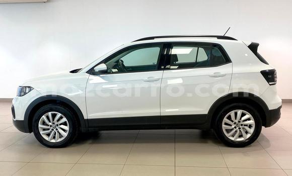 Tenga Tsaru Volkswagen T-Roc Chena Mota in Manica in Manica Tenga Tsaru Volkswagen T-Roc Chena Mota in Manica in Manica