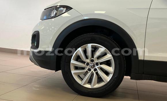 Tenga Tsaru Volkswagen T-Roc Chena Mota in Manica in Manica Tenga Tsaru Volkswagen T-Roc Chena Mota in Manica in Manica