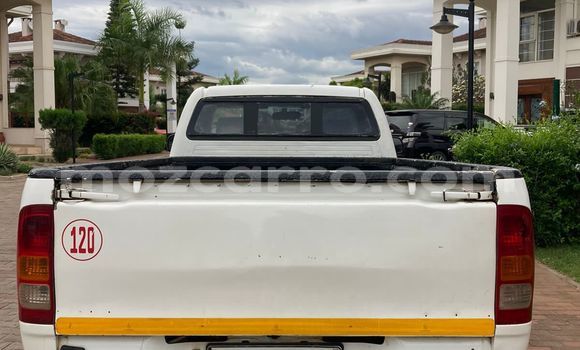 Tenga Tsaru Toyota Hilux Chena Mota in Maputo in Maputo Tenga Tsaru Toyota Hilux Chena Mota in Maputo in Maputo