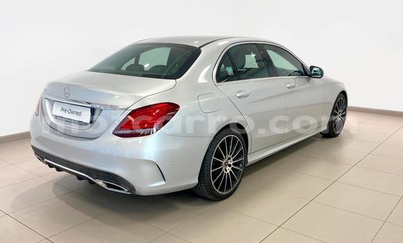 Tenga Tsaru Mercedes-Benz C-Classe Sirivha Mota in Maputo in Maputo Tenga Tsaru Mercedes-Benz C-Classe Sirivha Mota in Maputo in Maputo