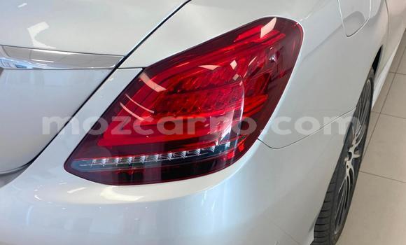 Tenga Tsaru Mercedes-Benz C-Classe Sirivha Mota in Maputo in Maputo Tenga Tsaru Mercedes-Benz C-Classe Sirivha Mota in Maputo in Maputo