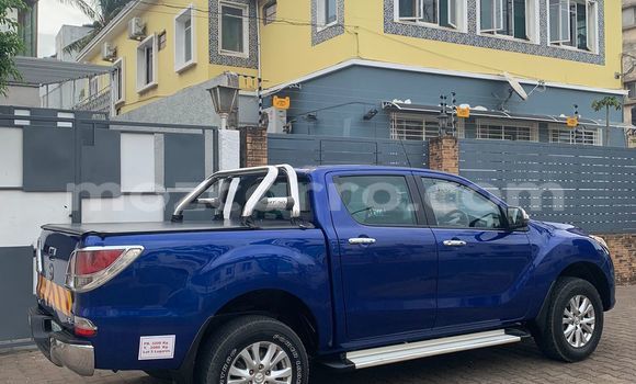 Comprar Usado Mazda BT-50 Azul Carro em Maputo em Maputo Comprar Usado Mazda BT-50 Azul Carro em Maputo em Maputo