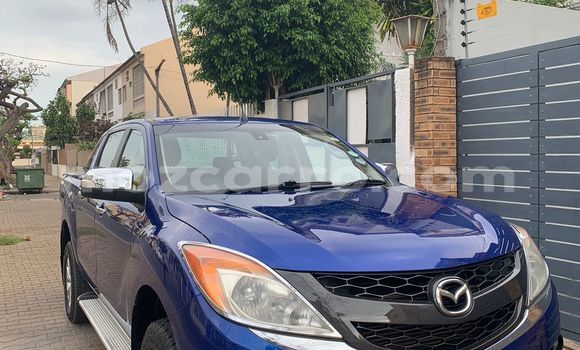 Comprar Usado Mazda BT-50 Azul Carro em Maputo em Maputo Comprar Usado Mazda BT-50 Azul Carro em Maputo em Maputo