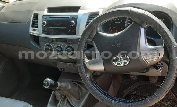 Comprar Usado Toyota Hilux Branco Carro em Maputo em Maputo Comprar Usado Toyota Hilux Branco Carro em Maputo em Maputo