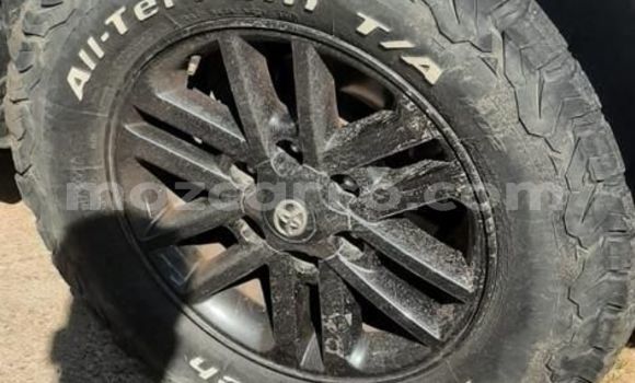 Comprar Usado Toyota Hilux Branco Carro em Maputo em Maputo Comprar Usado Toyota Hilux Branco Carro em Maputo em Maputo