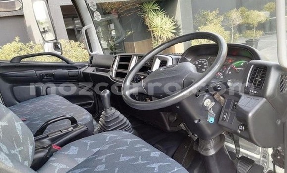 Buy Used Hino 300 Series White Truck in Maputo in Maputo Buy Used Hino 300 Series White Truck in Maputo in Maputo