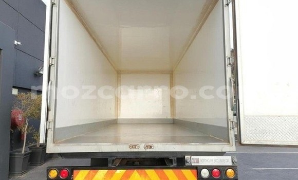 Buy Used Hino 300 Series White Truck in Maputo in Maputo Buy Used Hino 300 Series White Truck in Maputo in Maputo