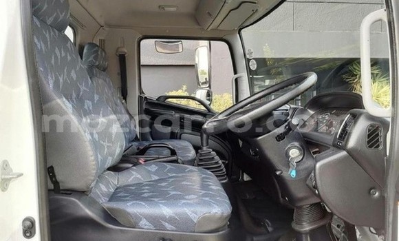 Buy Used Hino 300 Series White Truck in Maputo in Maputo Buy Used Hino 300 Series White Truck in Maputo in Maputo