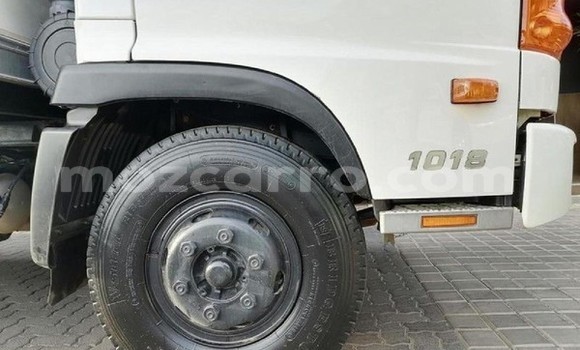 Buy Used Hino 300 Series White Truck in Maputo in Maputo Buy Used Hino 300 Series White Truck in Maputo in Maputo