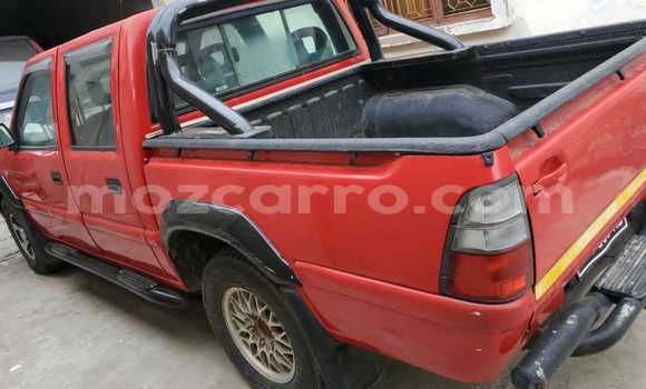 Nunua Ilio tumika Isuzu KB Nyekundu Gari ndani ya Maputo nchini Maputo Nunua Ilio tumika Isuzu KB Nyekundu Gari ndani ya Maputo nchini Maputo