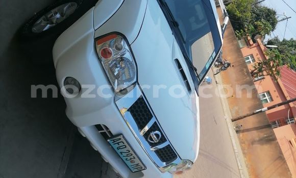Nunua Ilio tumika Nissan Hardbody Nyeupe Gari ndani ya Maputo nchini Maputo Nunua Ilio tumika Nissan Hardbody Nyeupe Gari ndani ya Maputo nchini Maputo