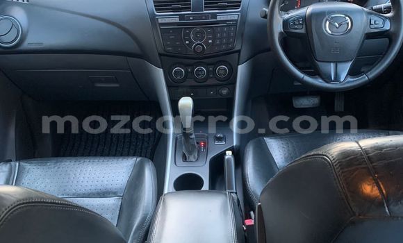 Nunua Ilio tumika Mazda BT-50 Bluu Gari ndani ya Maputo nchini Maputo Nunua Ilio tumika Mazda BT-50 Bluu Gari ndani ya Maputo nchini Maputo