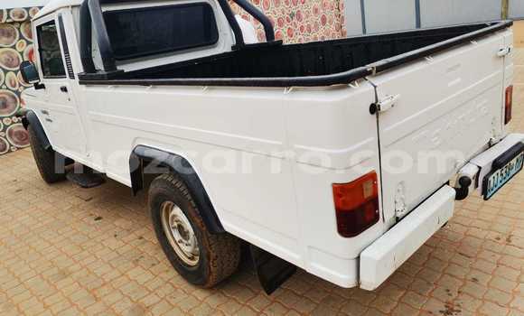 Buy Used Mahindra Bolero White Car in Maputo in Maputo Buy Used Mahindra Bolero White Car in Maputo in Maputo