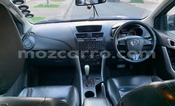 Comprar Usado Mazda BT-50 Azul Carro em Maputo em Maputo Comprar Usado Mazda BT-50 Azul Carro em Maputo em Maputo