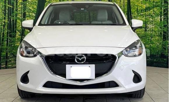 Nunua Ilio tumika Mazda Demio Nyeupe Gari ndani ya Inhambane nchini Inhambane Nunua Ilio tumika Mazda Demio Nyeupe Gari ndani ya Inhambane nchini Inhambane