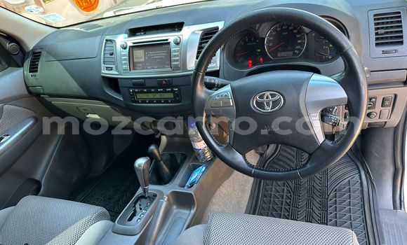 Comprar Usado Toyota Hilux Branco Carro em Maputo em Maputo Comprar Usado Toyota Hilux Branco Carro em Maputo em Maputo