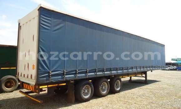 Buy Used Caterpillar 120 White Truck in Maputo in Maputo Buy Used Caterpillar 120 White Truck in Maputo in Maputo