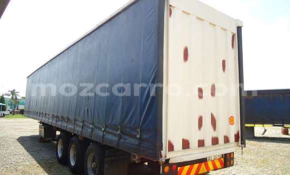 Buy Used Caterpillar 120 White Truck in Maputo in Maputo Buy Used Caterpillar 120 White Truck in Maputo in Maputo