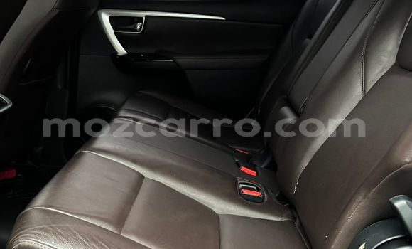 Comprar Usado Toyota Fortuner Preto Carro em Maputo em Maputo Comprar Usado Toyota Fortuner Preto Carro em Maputo em Maputo