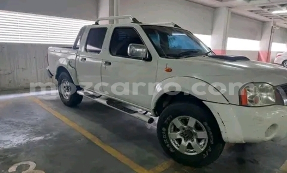 Nunua Ilio tumika Nissan Hardbody Nyeupe Gari ndani ya Maputo nchini Maputo Nunua Ilio tumika Nissan Hardbody Nyeupe Gari ndani ya Maputo nchini Maputo