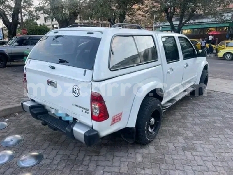 Big with watermark isuzu d max maputo maputo 18474