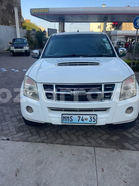 Big with watermark isuzu d max maputo maputo 18474