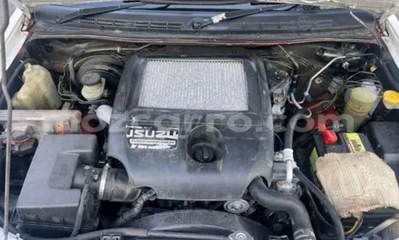 Nunua Ilio tumika Isuzu D-MAX Nyeupe Gari ndani ya Maputo nchini Maputo Nunua Ilio tumika Isuzu D-MAX Nyeupe Gari ndani ya Maputo nchini Maputo