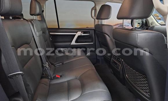 Comprar Usado Toyota Land Cruiser Branco Carro em Maputo em Maputo Comprar Usado Toyota Land Cruiser Branco Carro em Maputo em Maputo