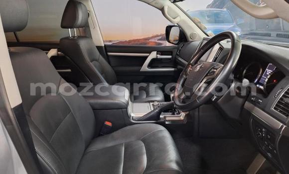 Comprar Usado Toyota Land Cruiser Branco Carro em Maputo em Maputo Comprar Usado Toyota Land Cruiser Branco Carro em Maputo em Maputo