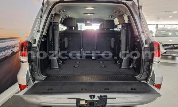 Comprar Usado Toyota Land Cruiser Branco Carro em Maputo em Maputo Comprar Usado Toyota Land Cruiser Branco Carro em Maputo em Maputo