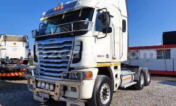 Tenga Tsaru Carbodies FX4 Zvimwe Mota in Maputo in Maputo Tenga Tsaru Carbodies FX4 Zvimwe Mota in Maputo in Maputo