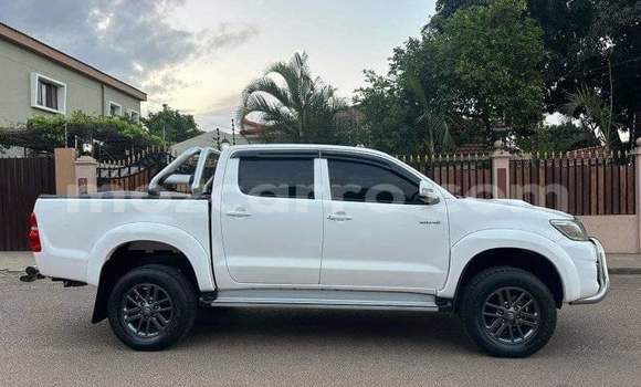 Tenga Tsaru Toyota Hilux Chena Mota in Maputo in Maputo Tenga Tsaru Toyota Hilux Chena Mota in Maputo in Maputo